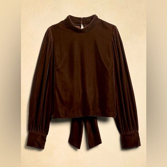 Banana Republic Mock Neck Open Back Cropped Velvet Blouse - Retail: $90 | Size L - Picture 1 of 12